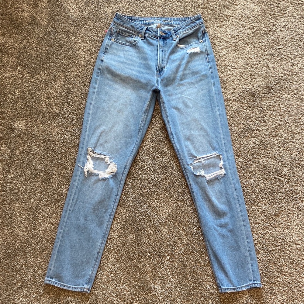 Womens American Eagle Mom Jeans Size 6 long